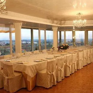 Palace Hotel